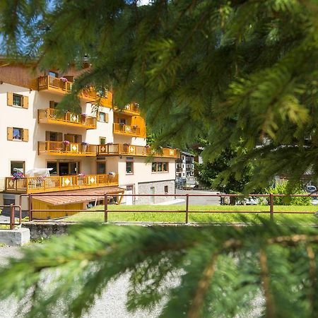 Relais San Giusto Hotel Campitello di Fassa Kültér fotó