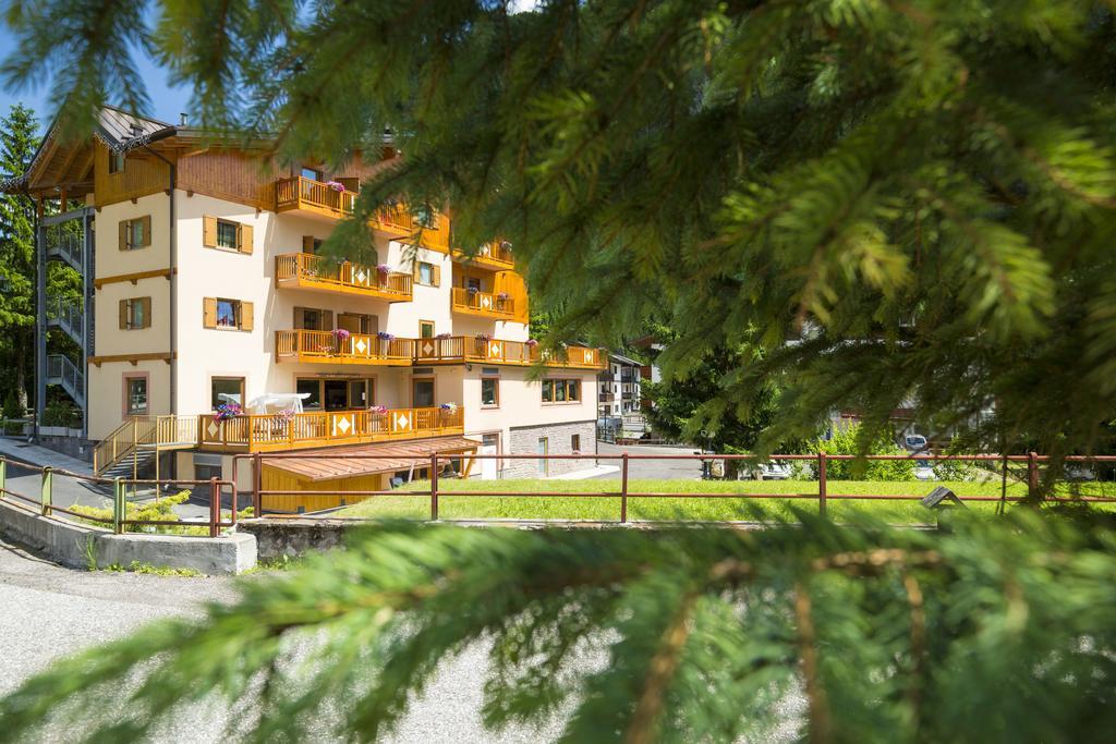 Relais San Giusto Hotel Campitello di Fassa Kültér fotó
