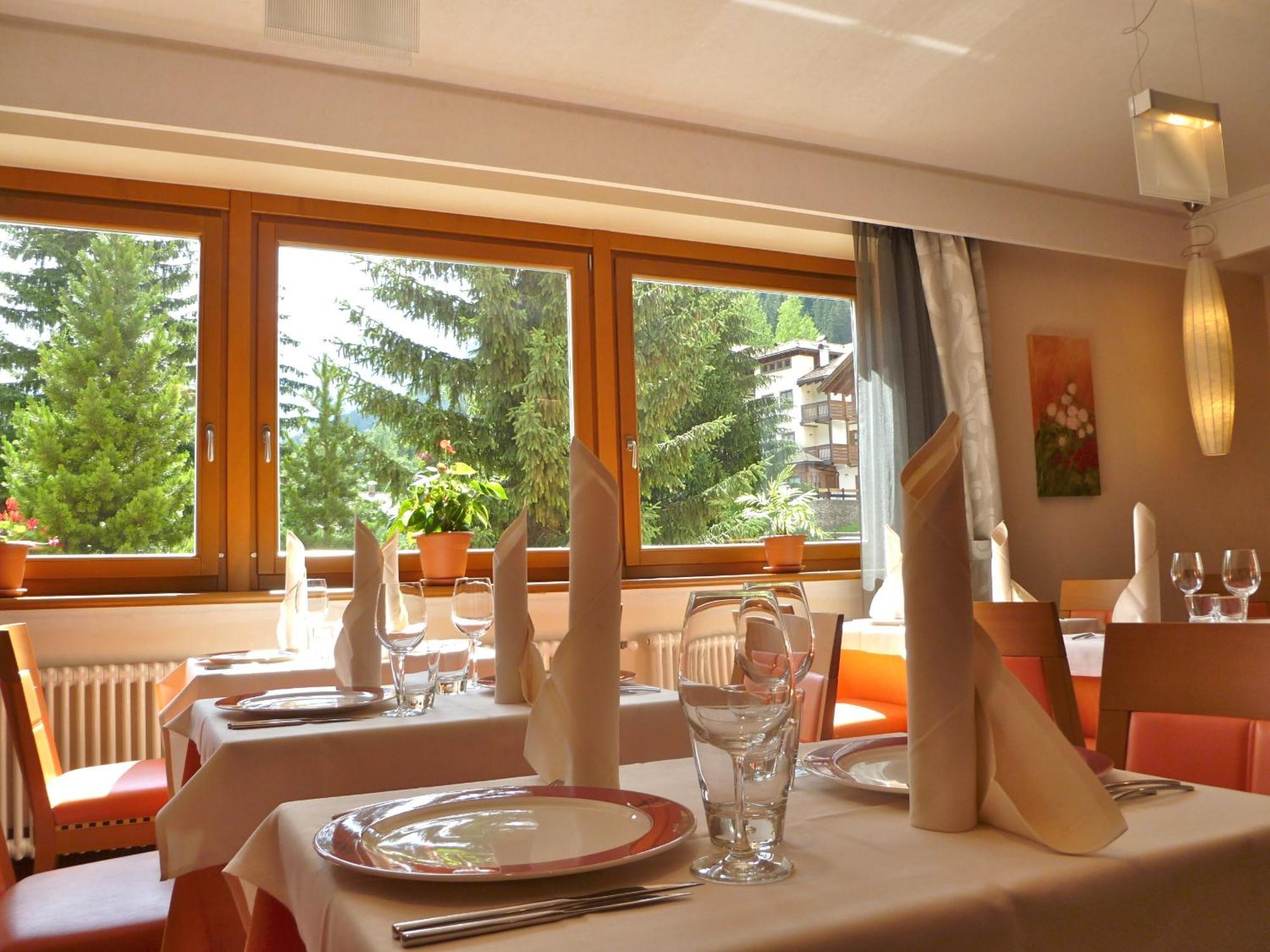 Relais San Giusto Hotel Campitello di Fassa Kültér fotó